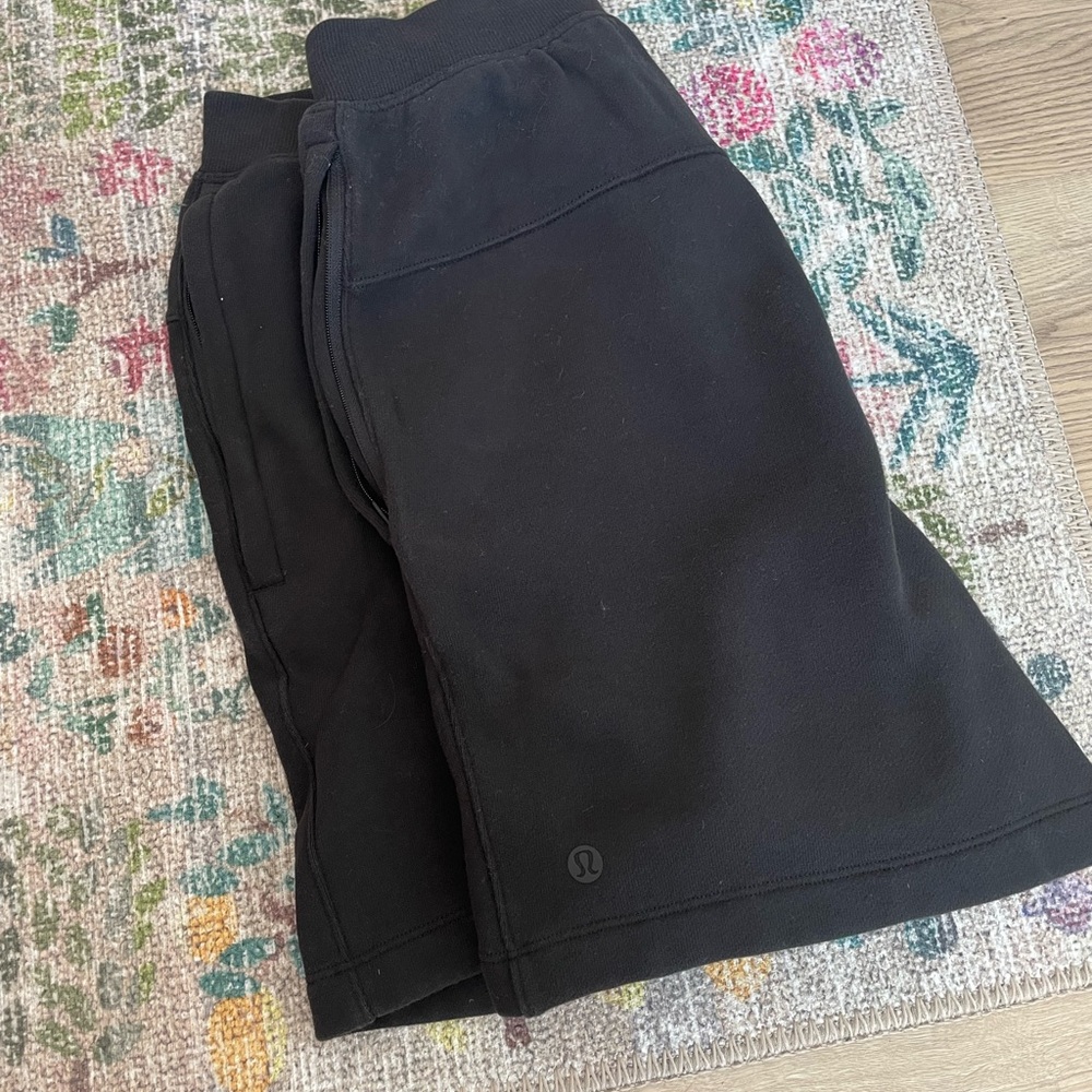 lululemon black sweat shorts